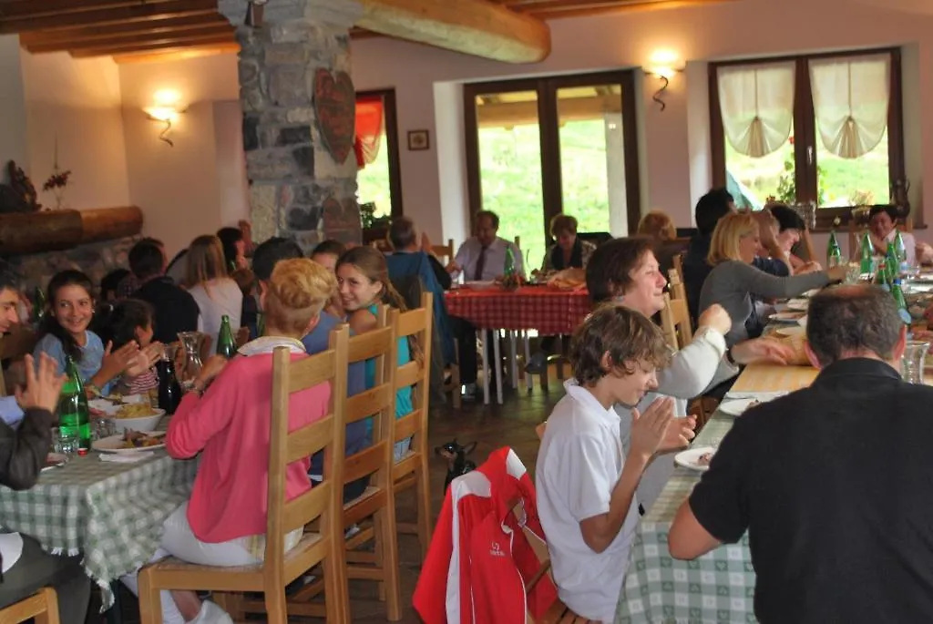Agriturismo Le Radici San Fedele Intelvi Κατάλυμα σε φάρμα